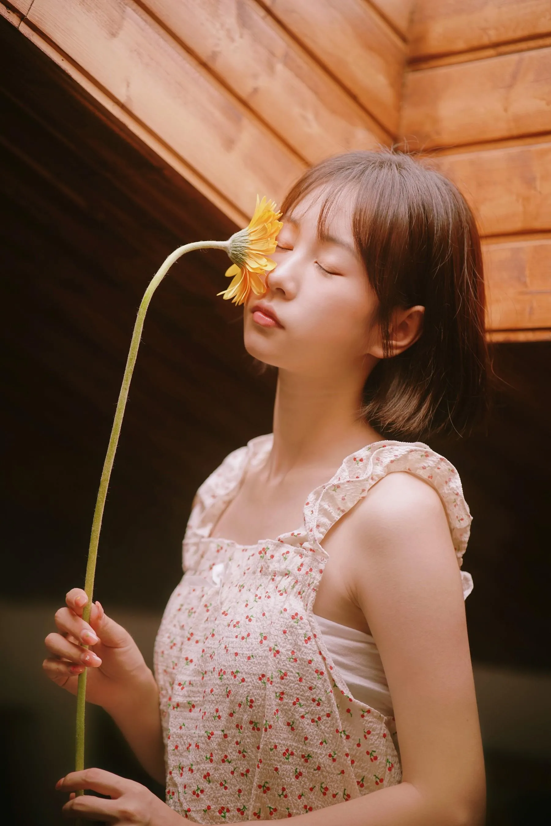 [YITUYU艺图语]2022.08.06 疯狂的鱼缸是我的宇航服，我带上心爱的非洲菊去登月 小微[2881P／248MB] [29P]插图1